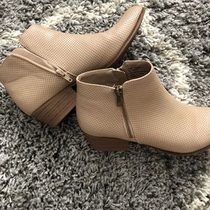 Esprit Booties